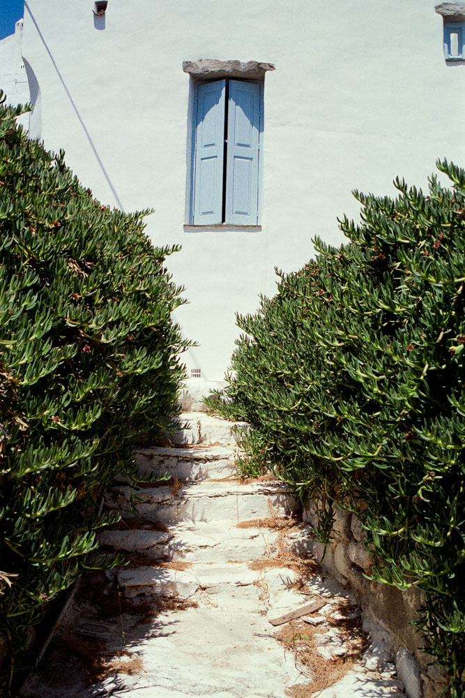 A photograph by Ali Bosworth titled 20080620_01_05 in the project Serifos