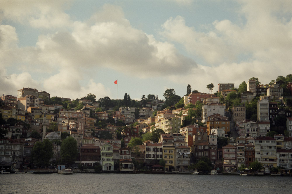 A photograph by Ali Bosworth titled 20080718_04_01 in the project Istanbul