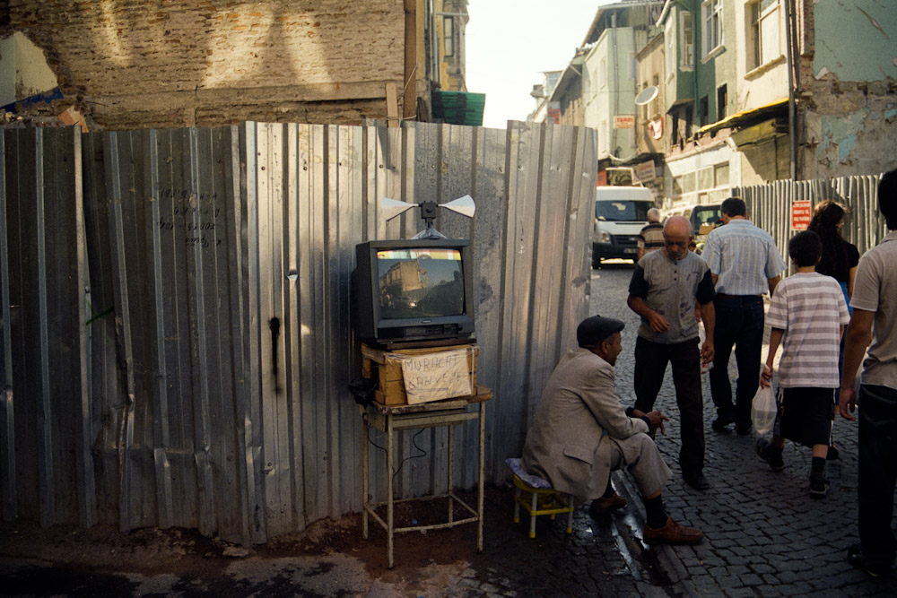 A photograph by Ali Bosworth titled 20080718_06_01 in the project Istanbul