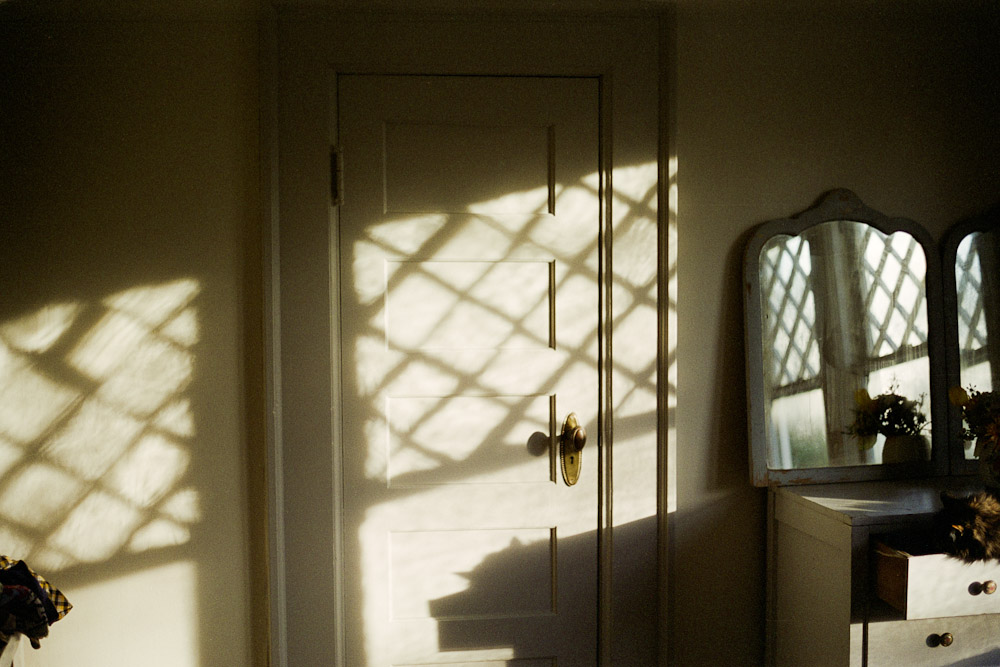 A photograph by Ali Bosworth titled 20110117_01_14_rescan in the project Spring 2011