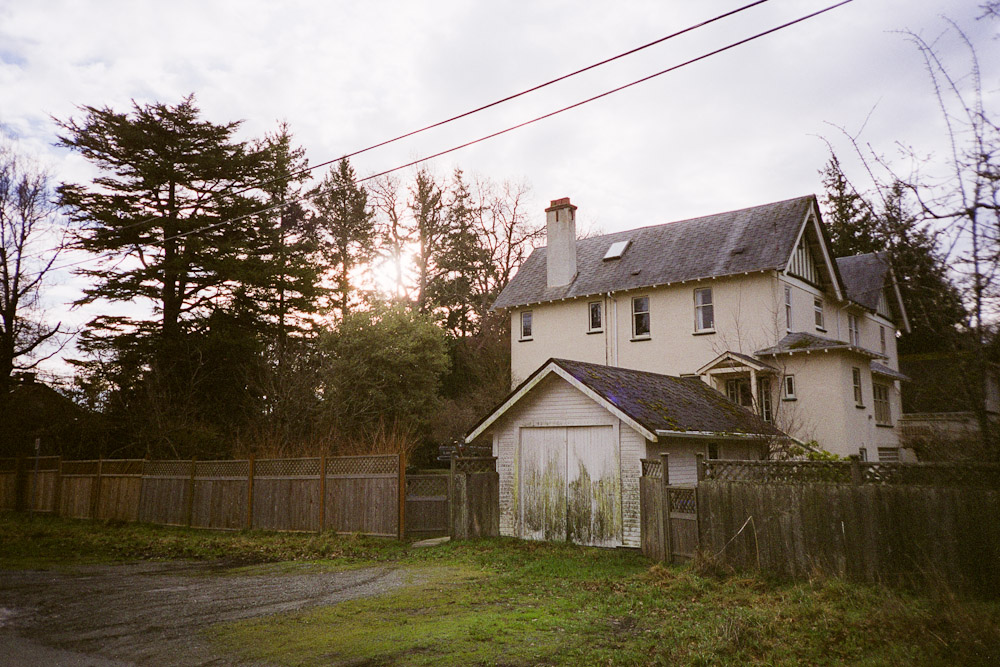A photograph by Ali Bosworth titled 20110415_01_31_rescan2 in the project Spring 2011